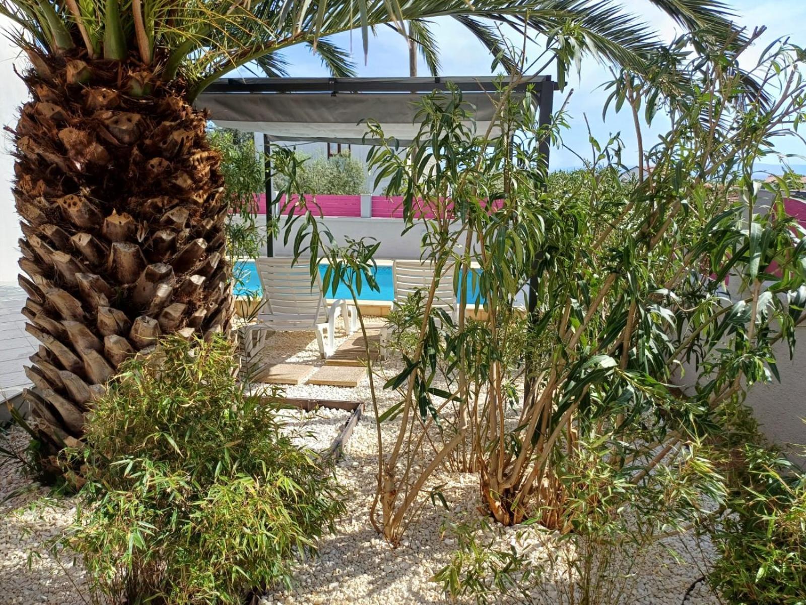 Helles Doppelzimmer Mit Bad, Terrasse Und Pool, Seperater Eingang, Liznjan, Istrien Exterior foto